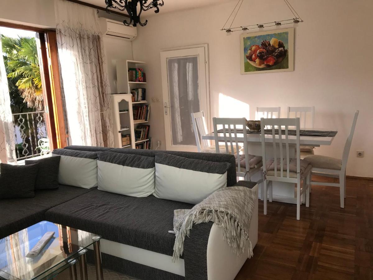 Apartment Aquamarin, Blizu Mora S Pogledom Na More, Za Do 6 Osoba Malinska Kültér fotó