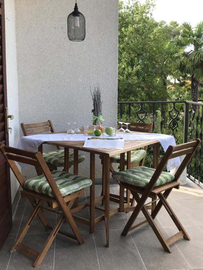 Apartment Aquamarin, Blizu Mora S Pogledom Na More, Za Do 6 Osoba Malinska Kültér fotó