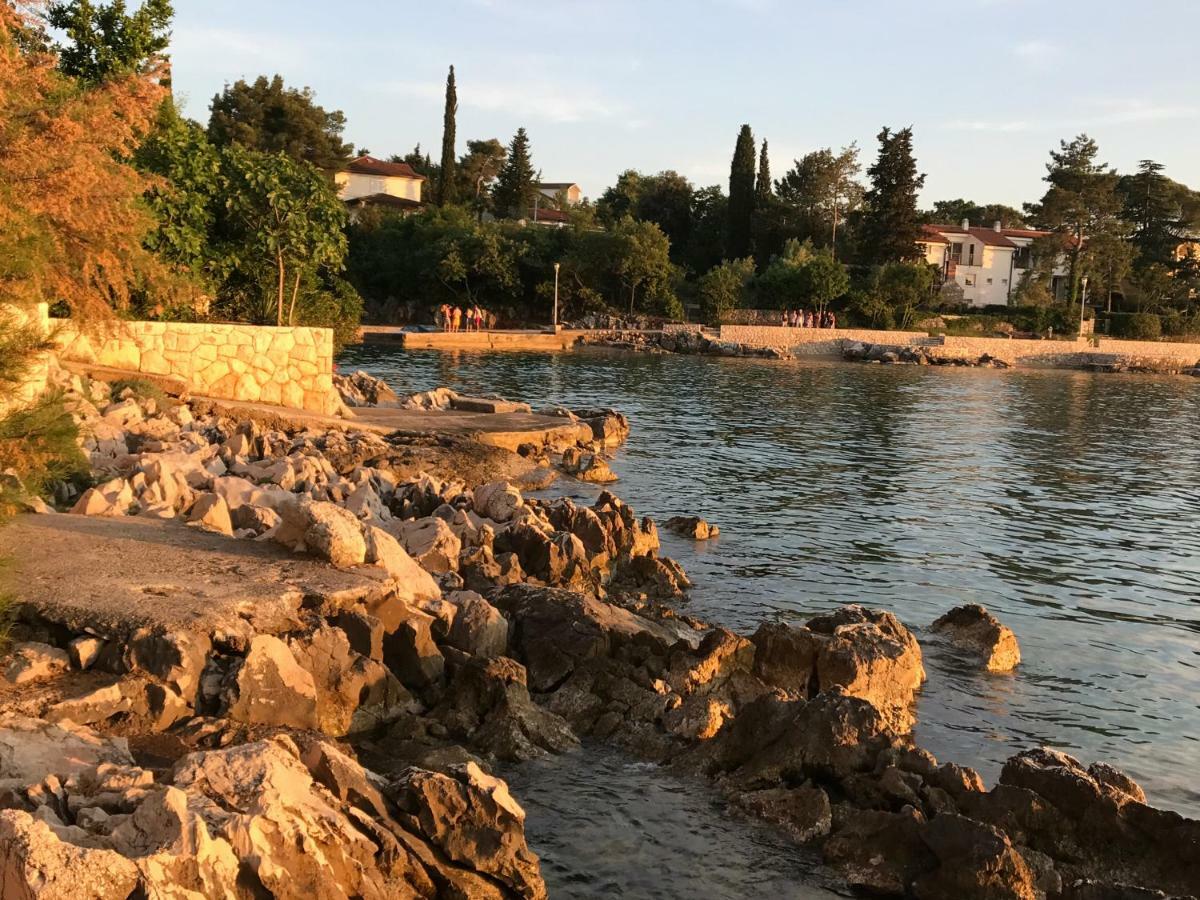 Apartment Aquamarin, Blizu Mora S Pogledom Na More, Za Do 6 Osoba Malinska Kültér fotó
