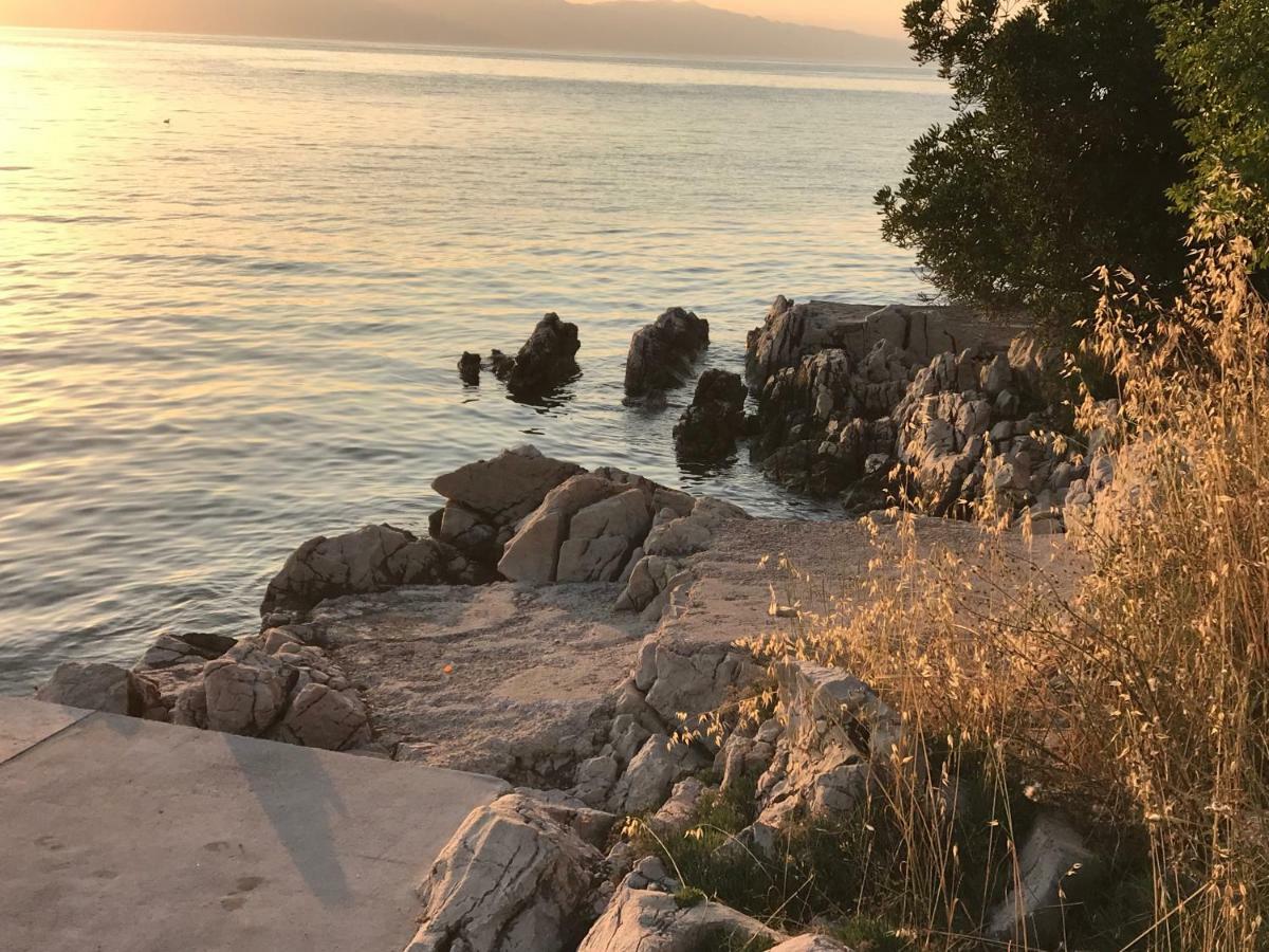 Apartment Aquamarin, Blizu Mora S Pogledom Na More, Za Do 6 Osoba Malinska Kültér fotó
